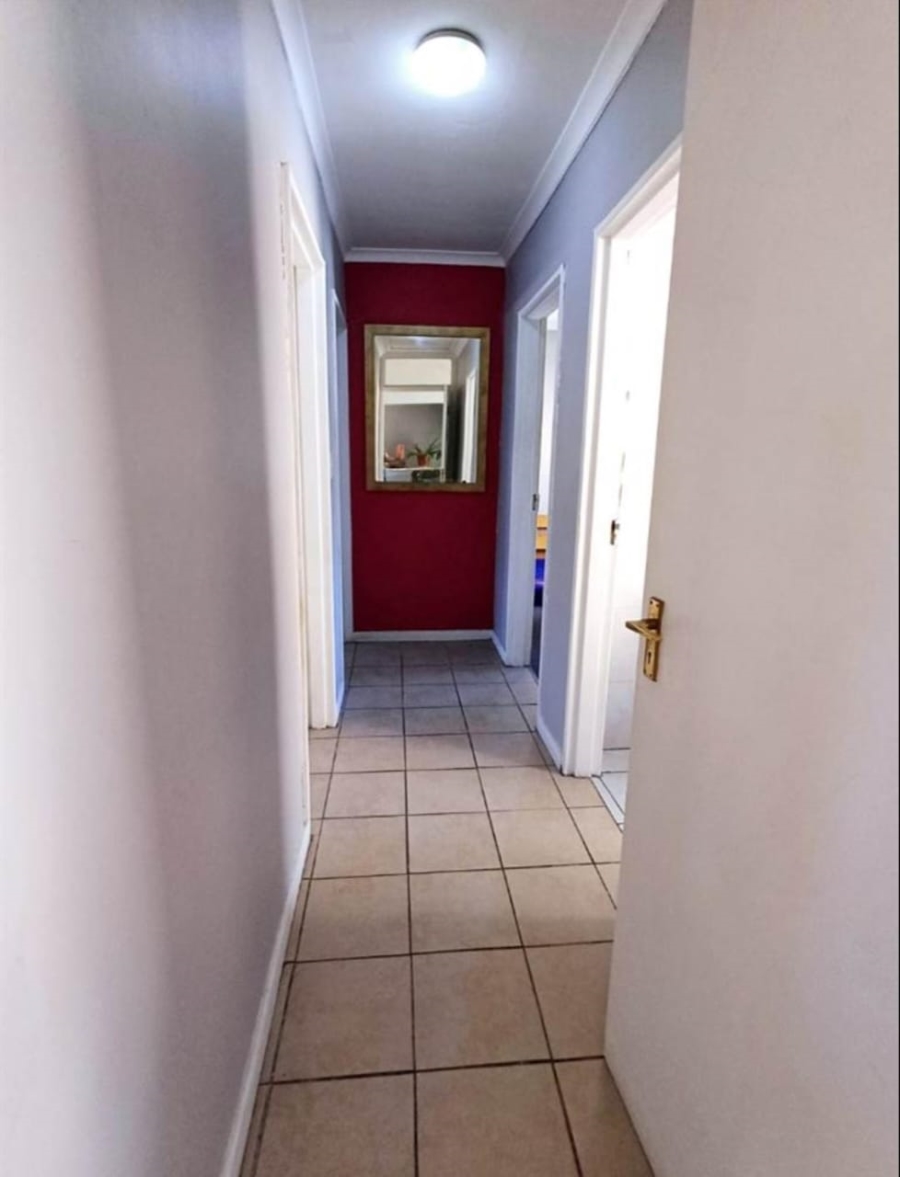 To Let  Bedroom Property for Rent in Surrey Estate Western Cape